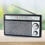 PANASONIC RF-562 Portable Radio - Image 3